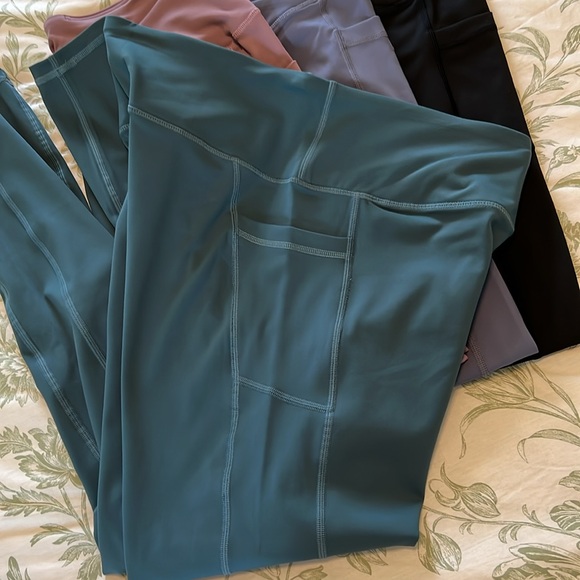 Young Charm, 4 Pack Yoga Pants/Leggings with Pockets, High Waist, Size XL - Picture 11 of 13